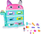 DREAMWORKS GABBY'S DOLLHOUSE: DER FILM - Puppenhaus zum Kinofilm, über 60 cm groß, mit Gabby-Figur & Dollhouse Zubehör, für Kinder ab 3 Jahren, 1:12